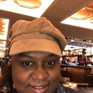 Meet your Posher, Marcia